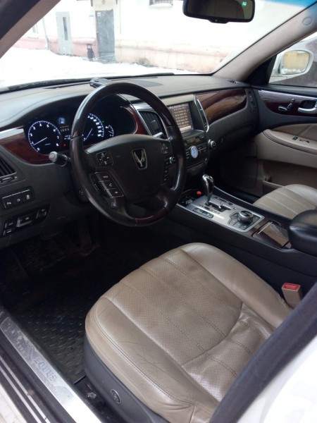 Hyundai Equus