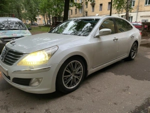 Hyundai Equus